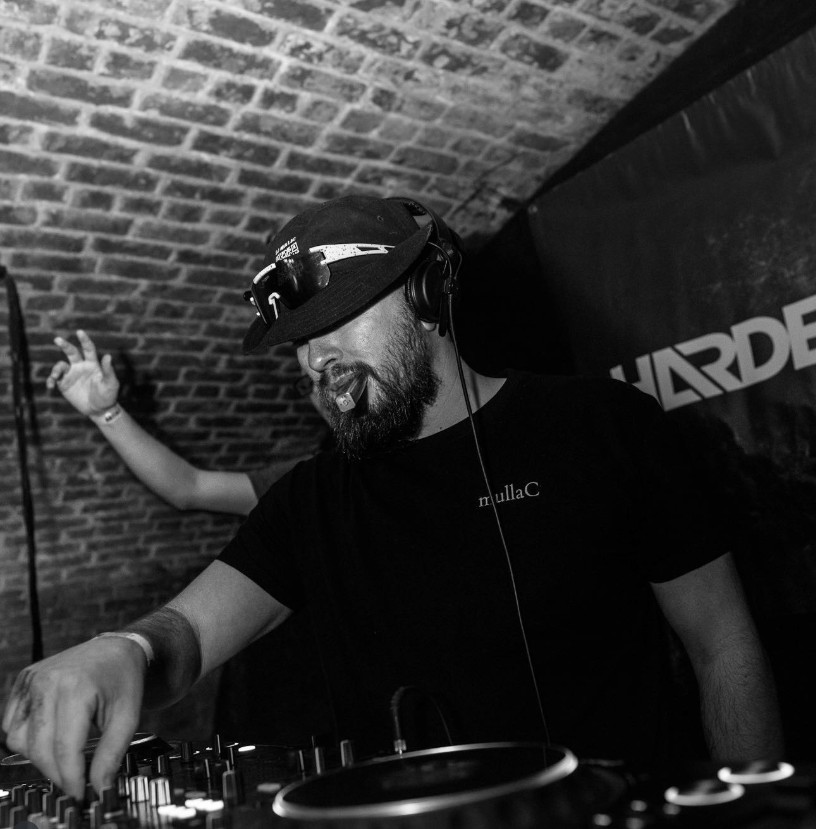 MullaC performing in a club