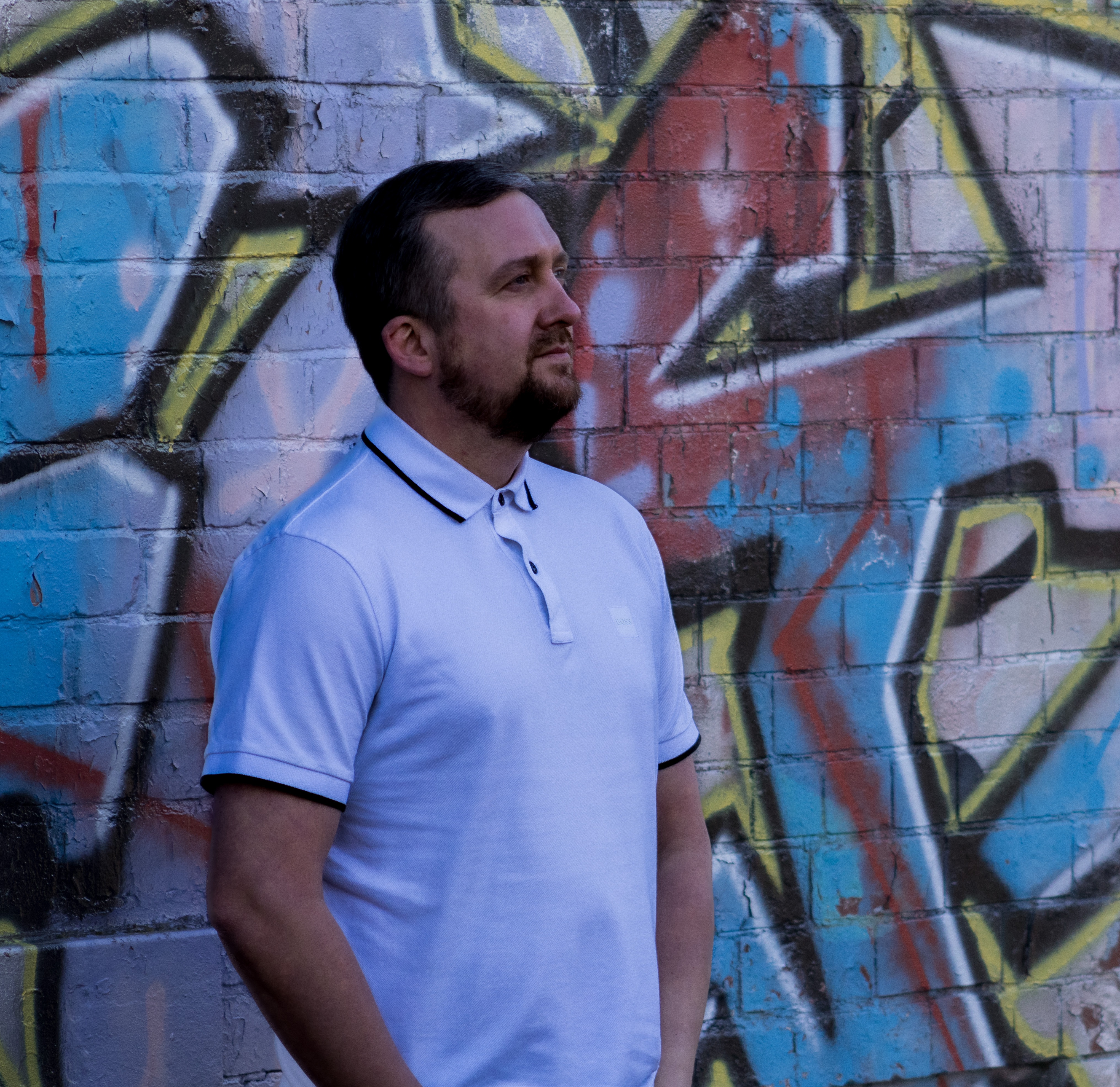 Jon Price performing